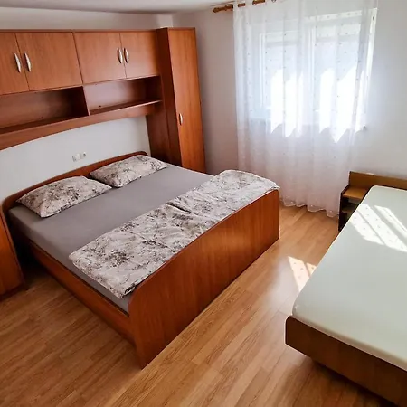 Apartment Stunning In Rab