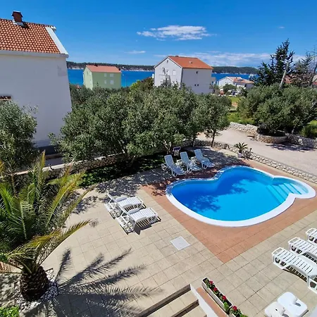Stunning In Rab Apartment Rab Town