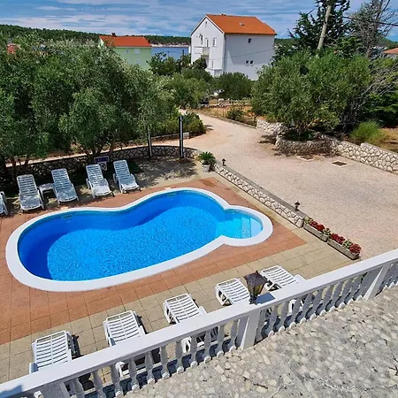 Stunning In Rab Apartmán